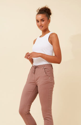 Becky Joggers Walnut